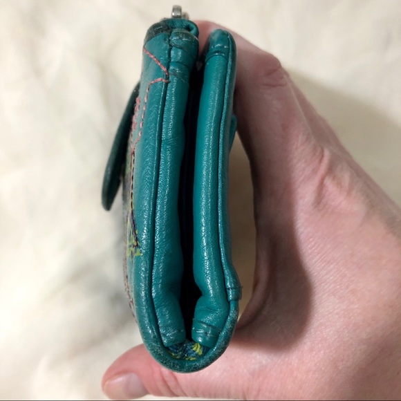 Fossil Leather Wallet - Blue with Birds and Key - Picture 5 of 8